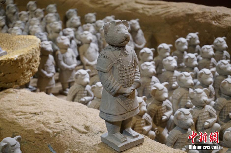 “Ursinhos de terracota” em exposição em Wuxi