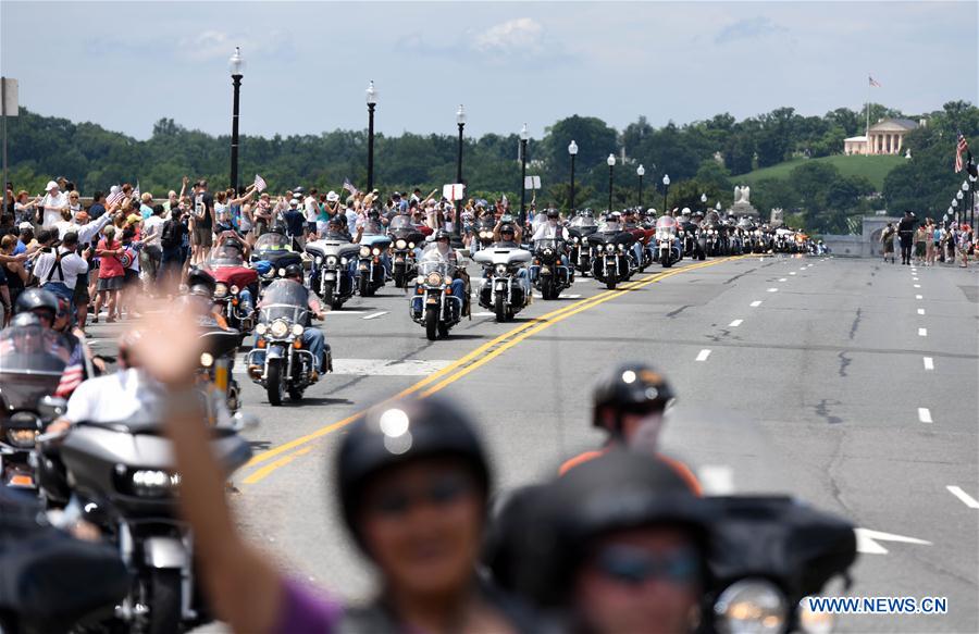 Passeio de motas “Rolling Thunder” realizado nos EUA para comemorar o Memorial Day