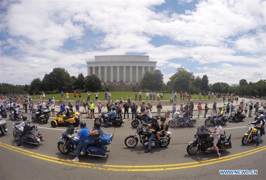 Passeio de motas “Rolling Thunder” realizado nos EUA para comemorar o Memorial Day