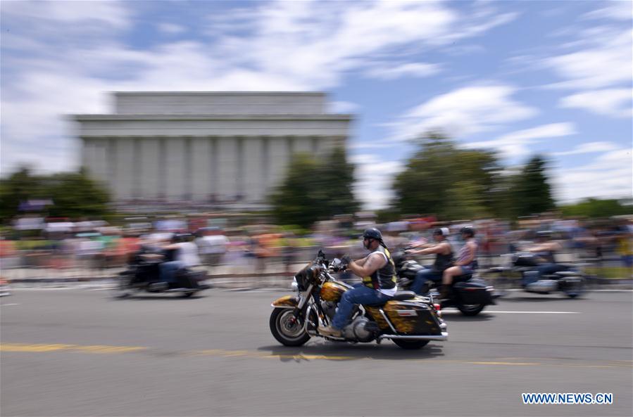 Passeio de motas “Rolling Thunder” realizado nos EUA para comemorar o Memorial Day