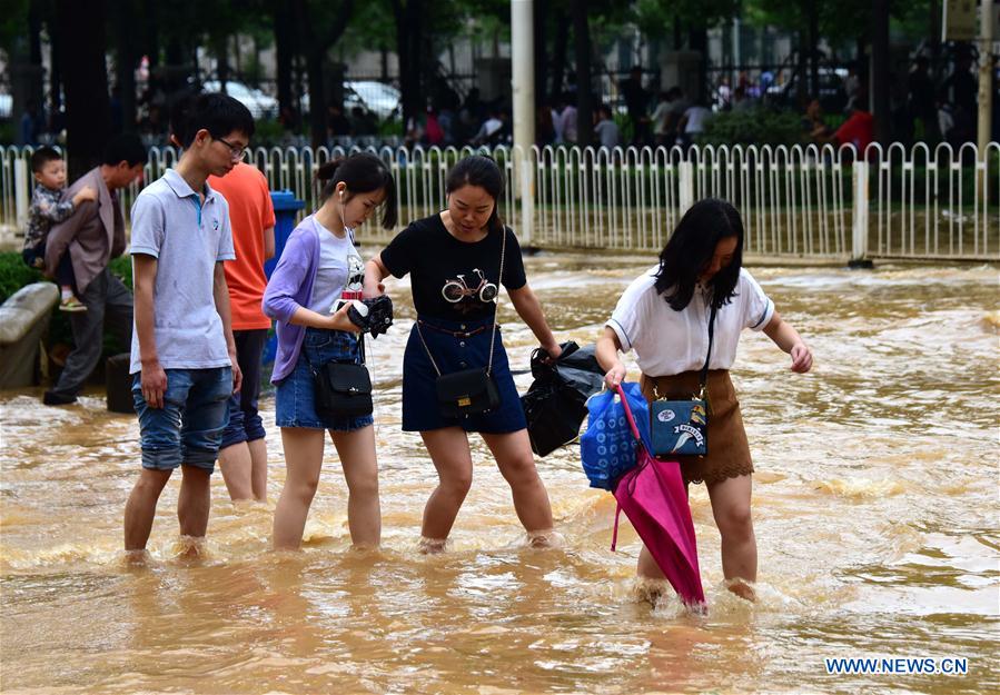 Tempestade atinge centro da China