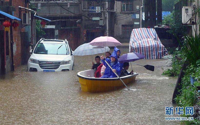 Fortes chuvas causam inundações em Chongqing