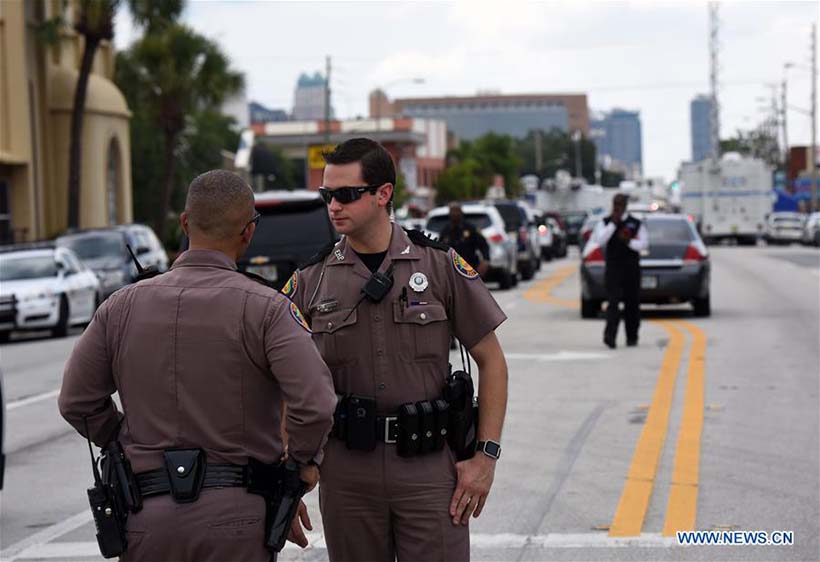 Tiroteio em discoteca LGBT na Florida provoca pelo menos 50 mortos e 53 feridos