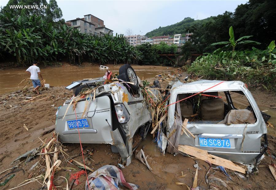 Chuva pesada deixa um morto e outro desaparecido no sul da China