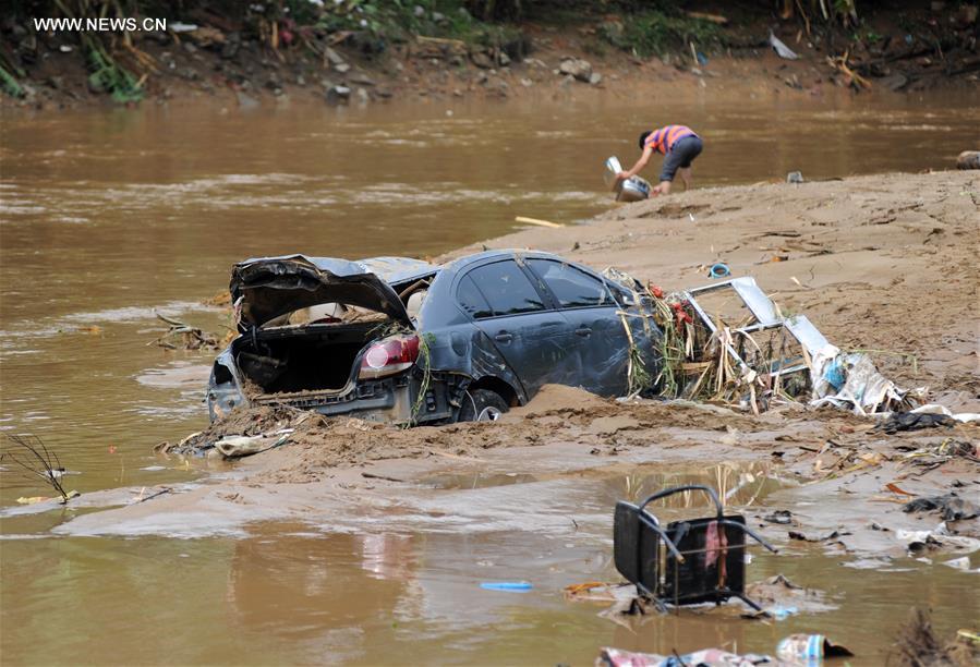 Chuva pesada deixa um morto e outro desaparecido no sul da China