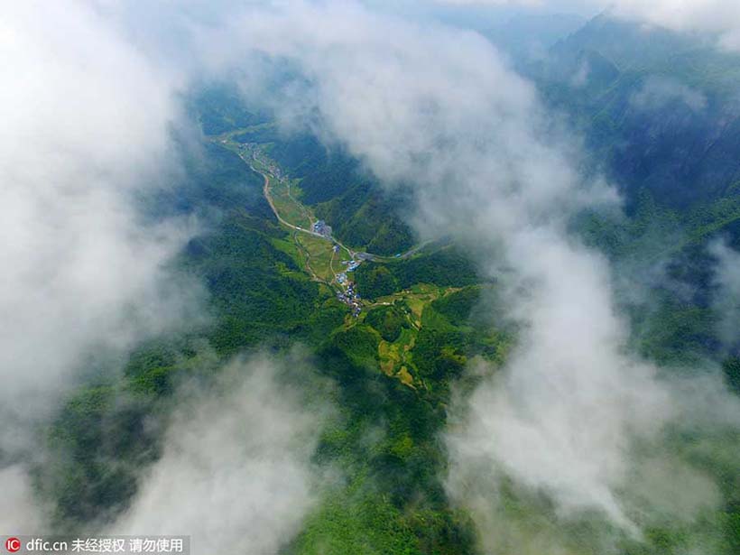 Paisagem da Montanha Tianmen em Hunan