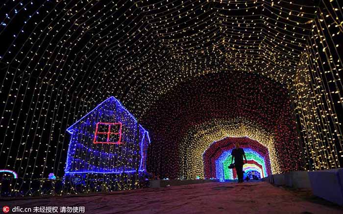 Milhões de LEDs criam mundo de fantasia no noroeste da China