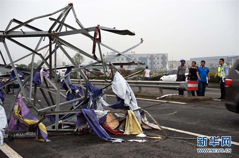 Clima extremo deixa 98 mortos e 800 feridos no leste da China