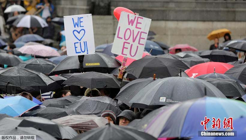 Manifestantes em Londres rejeitam o Brexit