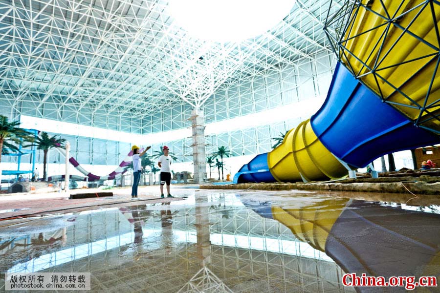 Conheça o maior parque aquático no noroeste da China