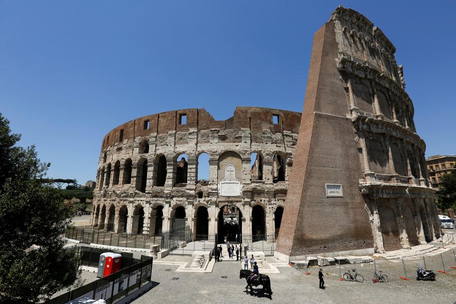 Roma revela Coliseu renovado