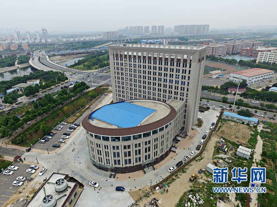 Novo edifício com formato semelhante a um “vaso sanitário” em universidade chinesa despoleta atenção pública 