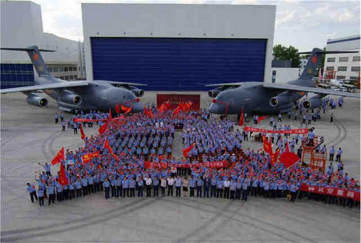 Avião de transporte (Y-20) entra oficialmente ao serviço da Força Aérea Chinesa