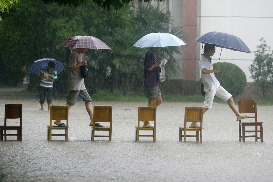 Tempestade provoca inundação na cidade de Wuhan