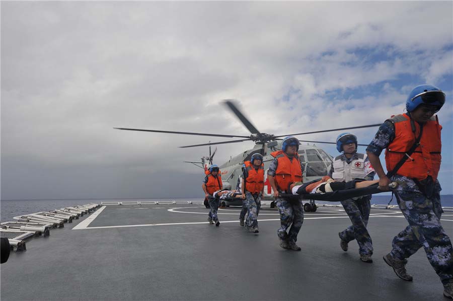 Navios chineses participam do evento do dia de abertura do exercício RIMPAC2016