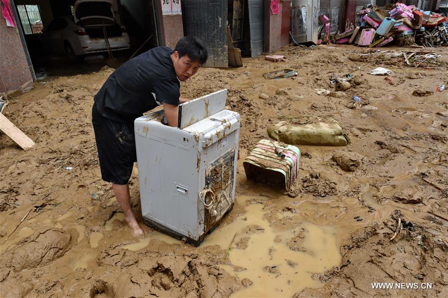 Tufão Nepartak deixa 10 mortos e 11 desaparecidos no leste da China