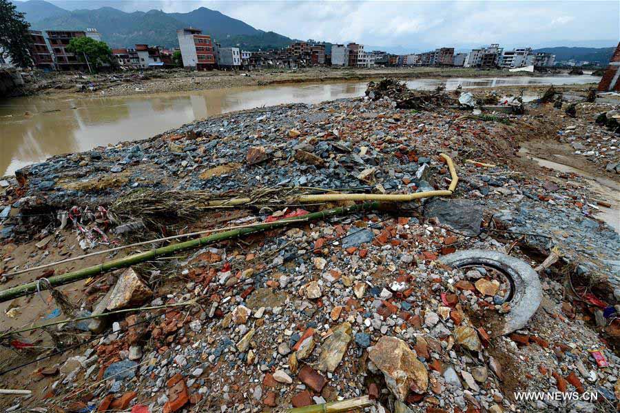 Tufão Nepartak deixa 10 mortos e 11 desaparecidos no leste da China