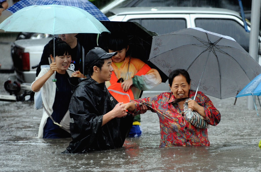 China aumenta nível de alerta para tempestade