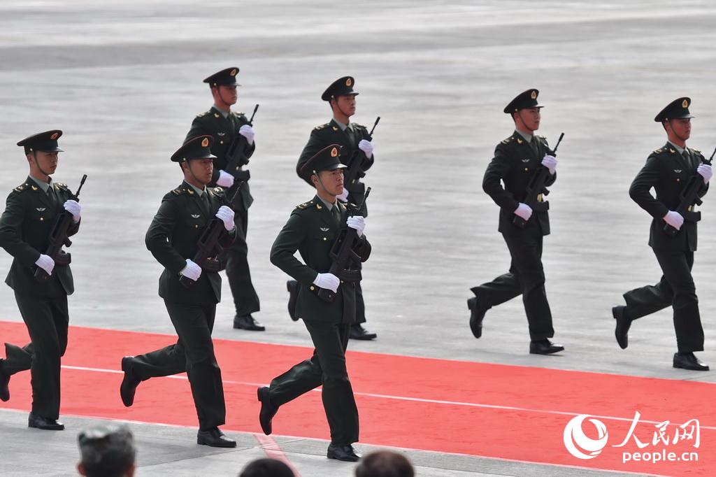 Restos mortais de dois soldados chineses da ONU mortos no Sudão do Sul transladados para a China