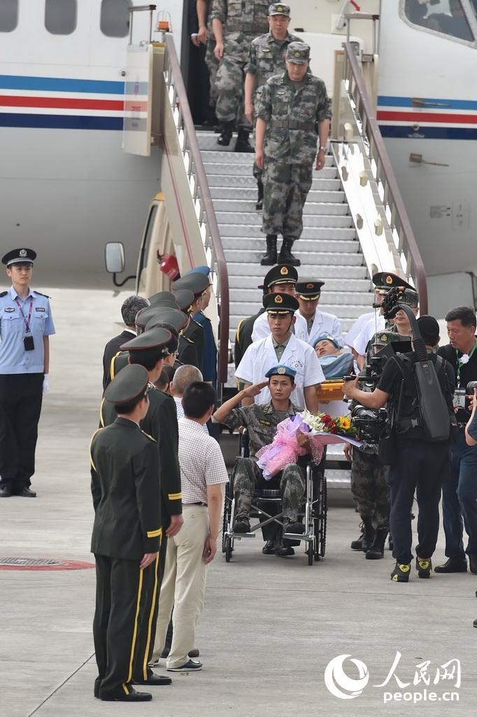 Restos mortais de dois soldados chineses da ONU mortos no Sudão do Sul transladados para a China