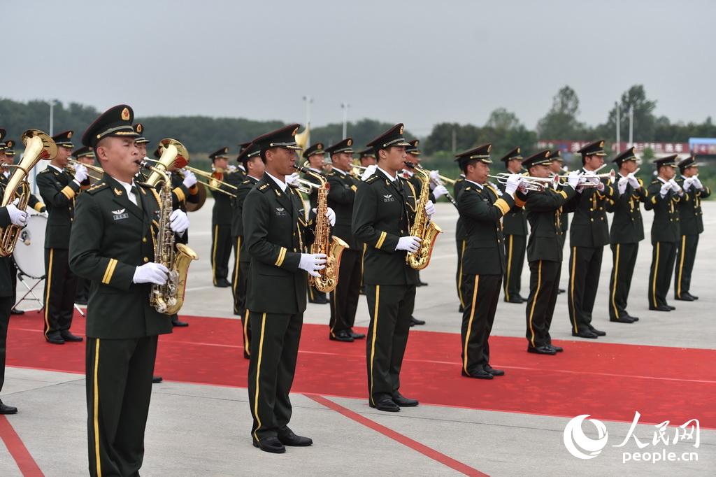 Restos mortais de dois soldados chineses da ONU mortos no Sudão do Sul transladados para a China