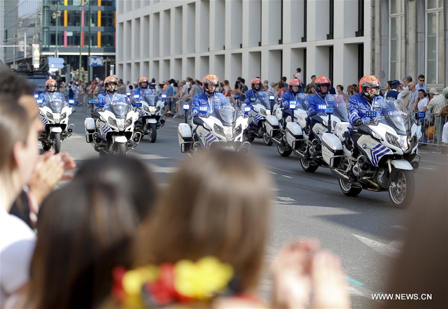 Bruxelas realiza parada militar para celebrar Dia Nacional