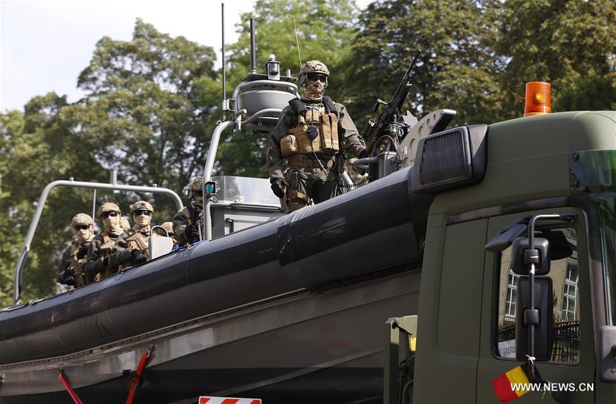 Bruxelas realiza parada militar para celebrar Dia Nacional