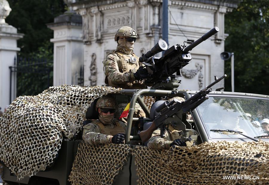 Bruxelas realiza parada militar para celebrar Dia Nacional