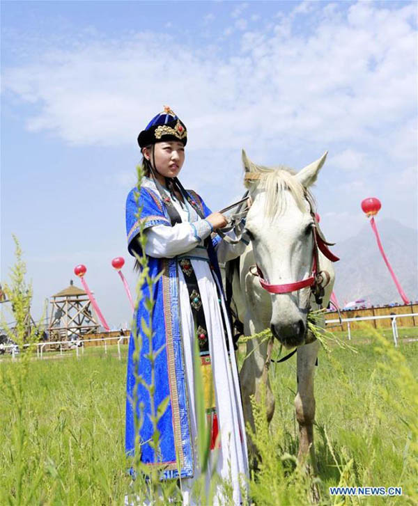 Festival do Nadam é realizado no norte da China