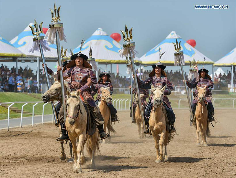 Festival do Nadam é realizado no norte da China