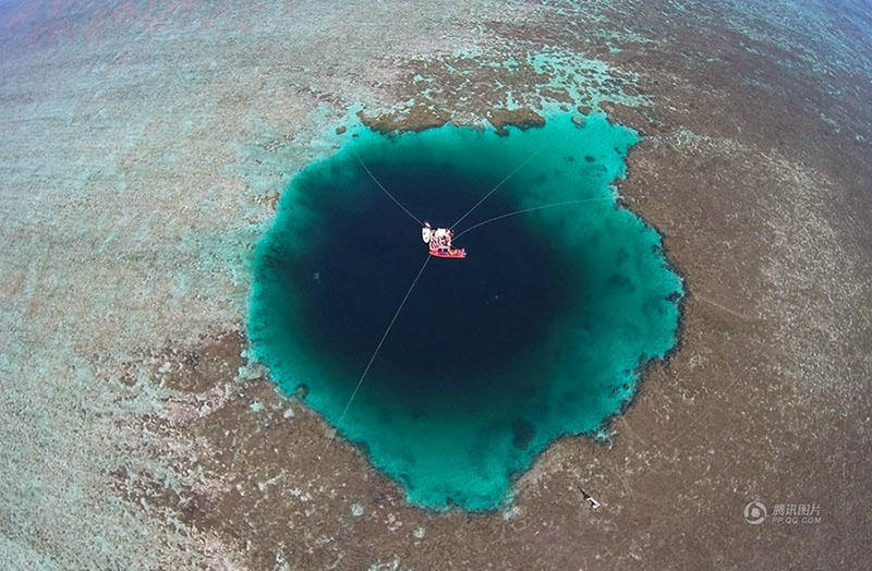 China descobre buraco azul mais profundo do mundo