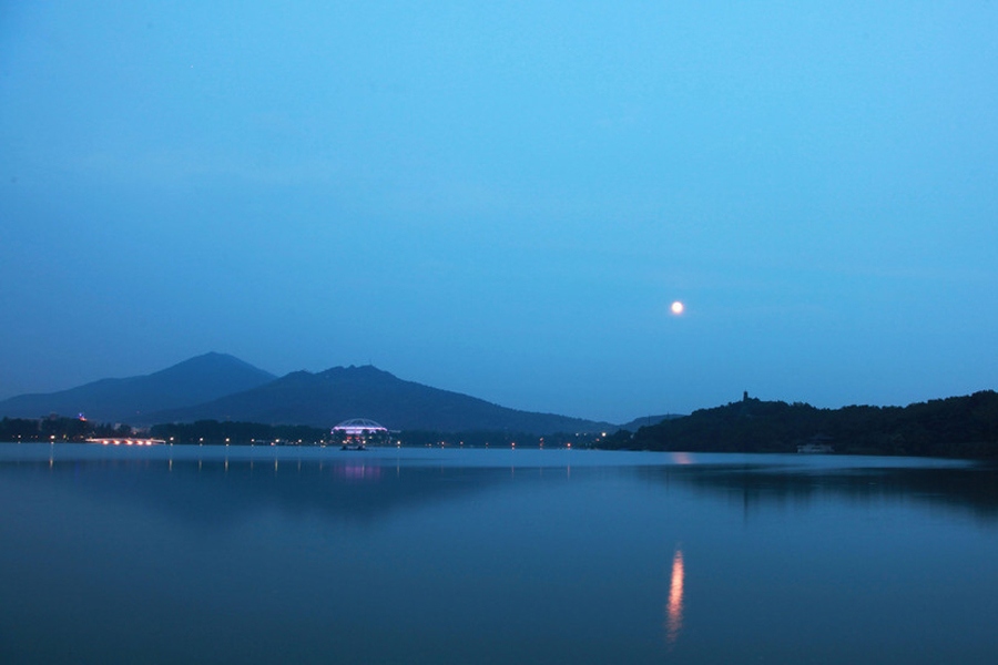 Lago Xuanwu poderá se tornar em uma estância das águas