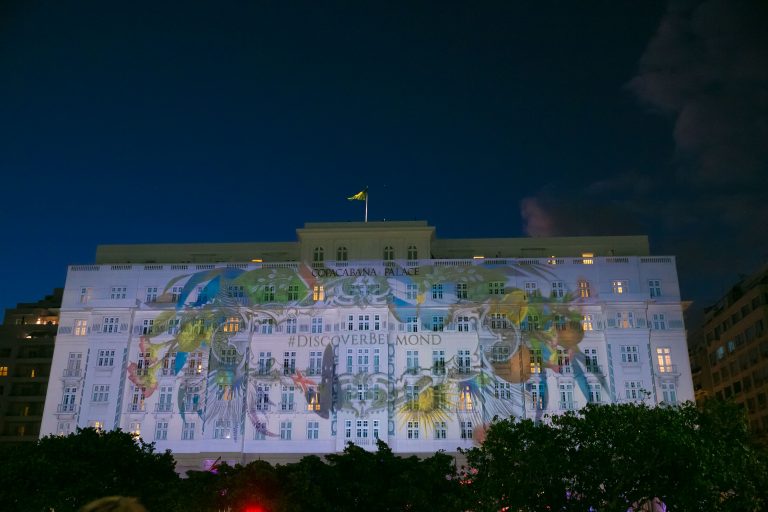 Maior mural do mundo atrai atenções no Boulevard Olímpico do Rio