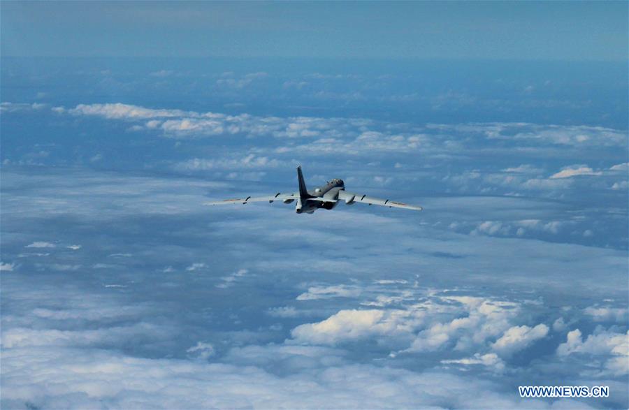 Força Aérea chinesa realiza patrulha no Mar do Sul da China