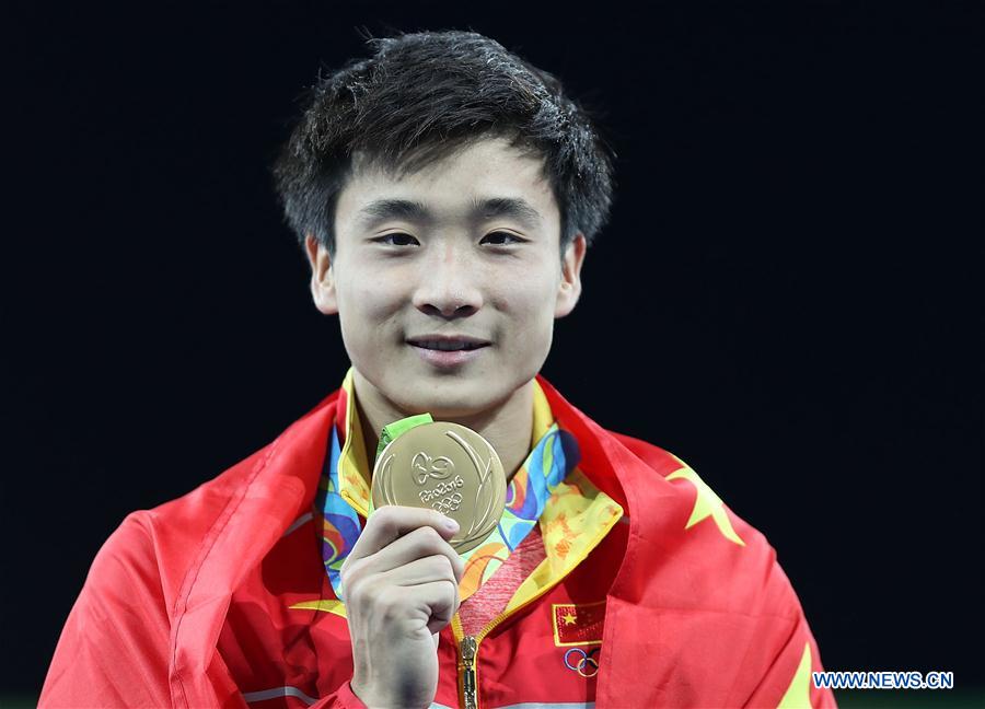 Rio 2016: Cao Yuan vence medalha de ouro no trampolim de 3m masculino