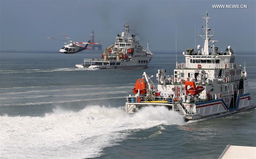 Exercício de resgate de emergência realizado em Sanya