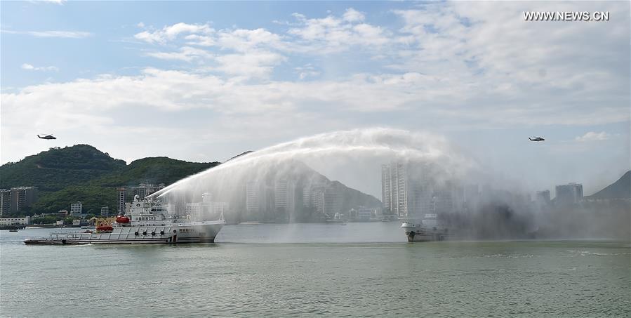 Exercício de resgate de emergência realizado em Sanya