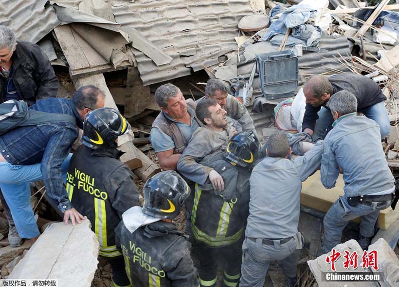 Número de mortos em terremoto na Itália aumenta para 159