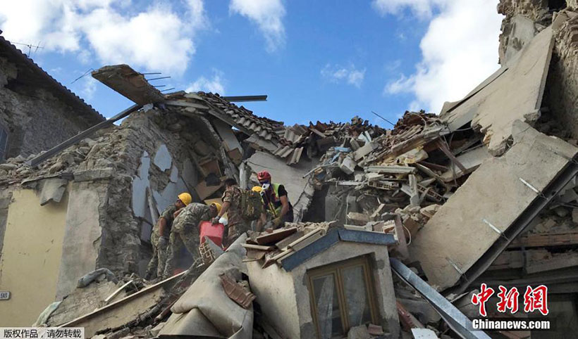 Número de mortos em terremoto na Itália aumenta para 159