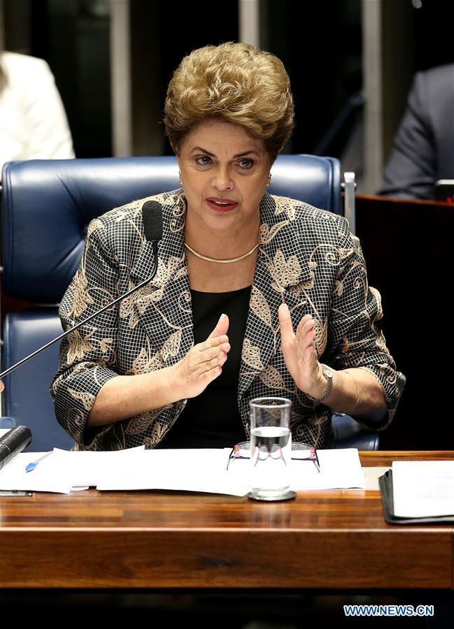 Dilma Rousseff denuncia “golpe” perante senado