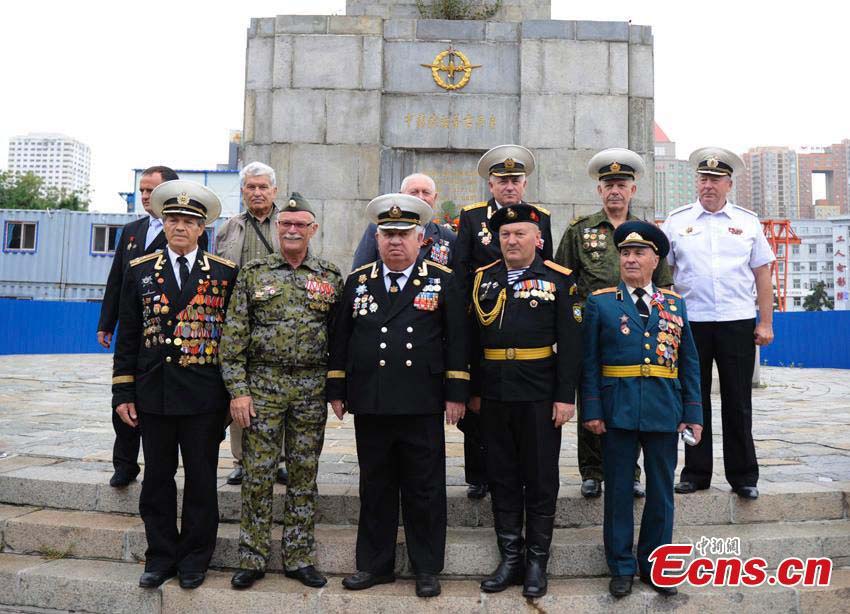 Quarenta veteranos de guerra russos visitam China no aniversário do final da guerra antifascista