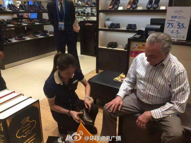 Novo presidente brasileiro vai às compras em Hangzhou