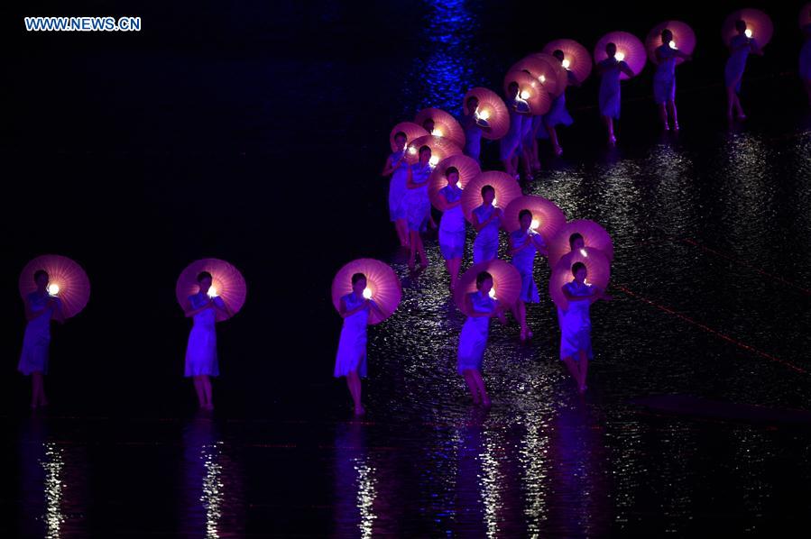 China dá as boas-vindas aos líderes do G20 com cerimônia de abertura no Lago do Oeste