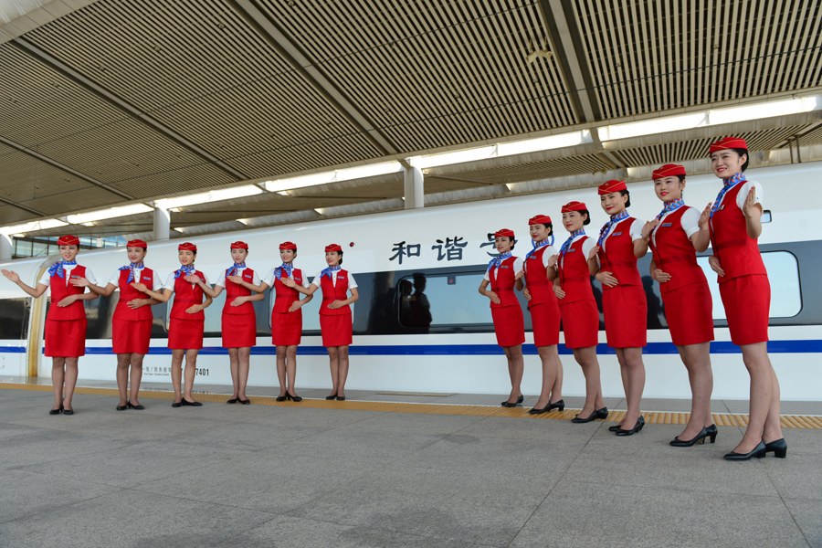 Funcionários de trem-bala estream nova imagem em Xi'an