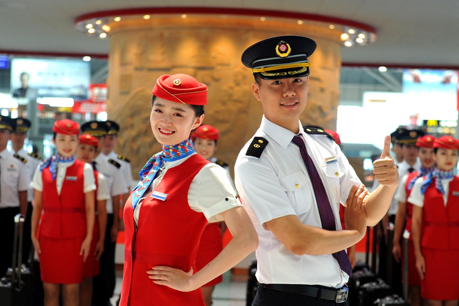 Funcionários de trem-bala estream nova imagem em Xi'an