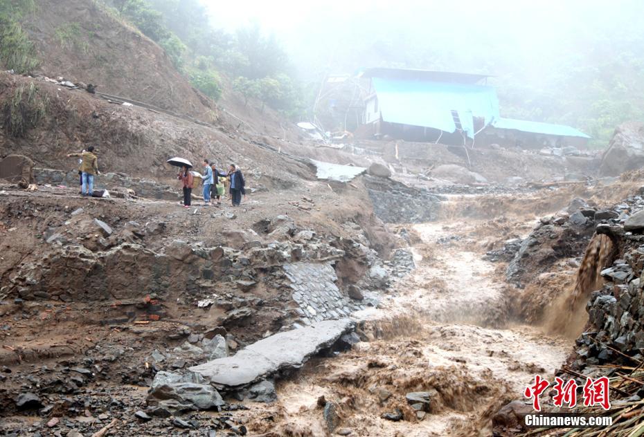 Chuvas fortes deixam 6 mortos e 11 desaparecidos em Sichuan