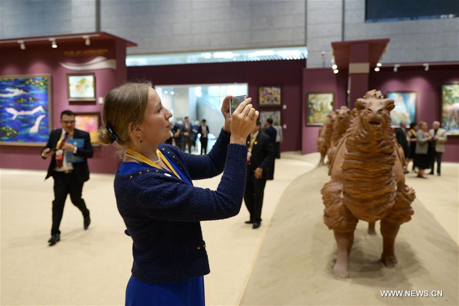 1ª Exposição Cultural Internacional da Rota da Seda é realizada em Dunhuang