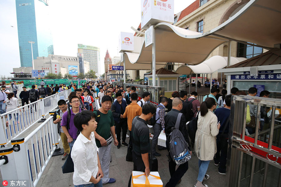 Chineses deslocam-se em massa durante semana de férias do Dia Nacional da China