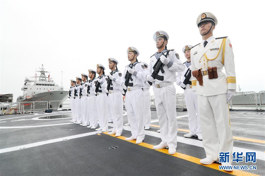 Frota de navios de escolta da China visita a Malásia