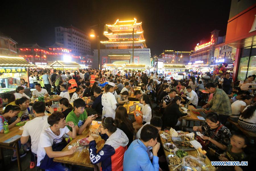 Chineses batem novo recorde de compras durante férias do Dia Nacional